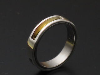 チタンシルバー